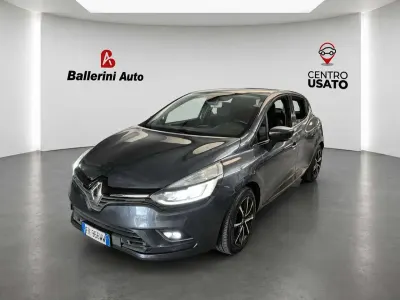 Usata Renault Clio IV Intens 73 CV (53 kW) 2017 Grigio Berlina