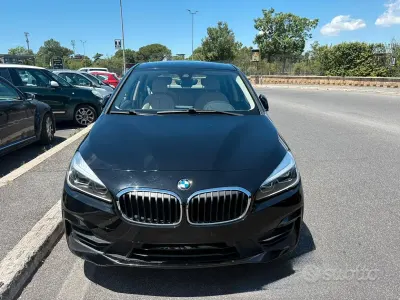 Usata BMW 216 116 CV (85 kW) 2019 Nero Monovolume
