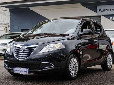 Usata Lancia Ypsilon Gold 95 CV (69 kW) 2013 Nero Utilitaria