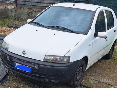 usata Fiat Punto 1.2i con impianto a Metano