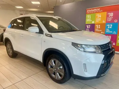 Nuova Suzuki Vitara Cool 110 CV (80 kW) 2026 Bianco artico SUV
