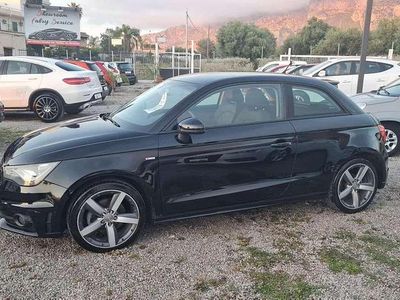 Usata Audi A1 Attraction 122 CV (89 kW) 2012 Nero Utilitaria