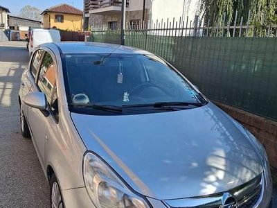 Usata Opel Corsa 75 CV (55 kW) 2011 Grigio Berlina