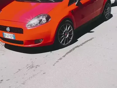 Usata Fiat Grande Punto 120 CV (88 kW) 2008 Rosso Utilitaria