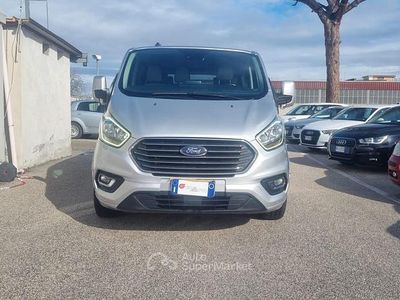Usata Ford Tourneo Titanium 131 CV (96 kW) 2021 Argento Monovolume