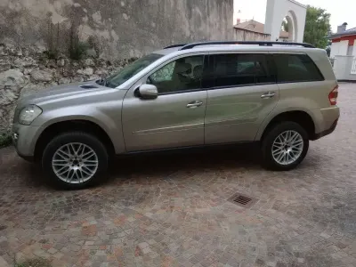 Käytetty Mercedes GL320
