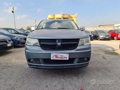Usata Dodge Journey SE 140 CV (102 kW) 2009 Grigio SUV