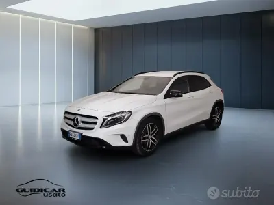 Usata Mercedes GLA220 177 CV (130 kW) 2015 Bianco SUV