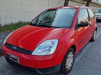 Usata Ford Fiesta Zetec 75 CV (55 kW) 2003 Rosso Utilitaria