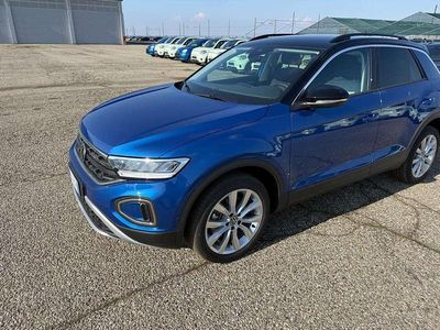 Nuova VW T-Roc Edition 150 CV (110 kW) 2025 Petroleum blue SUV