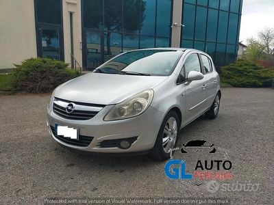 Usata Opel Corsa Cosmo 75 CV (55 kW) 2009 Grigio Utilitaria