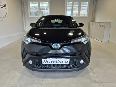 Usata Toyota C-HR 98 CV (72 kW) 2018 Nero SUV