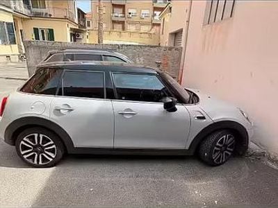 Begagnad Mini Cooper 2020 Vit Halvkombi