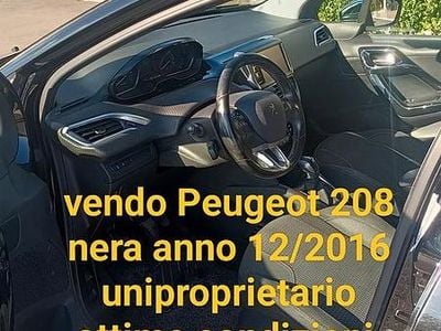 Usata Peugeot 208 82 CV (60 kW) 2016 Nero Utilitaria