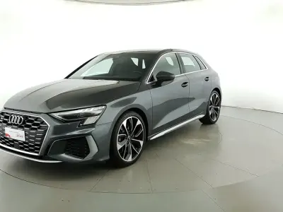 Usata Audi A3 310 CV (228 kW) 2023 Grigio daytona Berlina