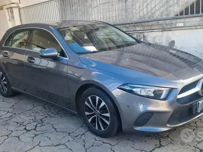 Usata Mercedes A200 Business 150 CV (110 kW) 2021 Grigio Berlina