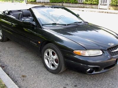 Usata Chrysler Stratus 163 CV (119 kW) 2000 Nero Cabrio