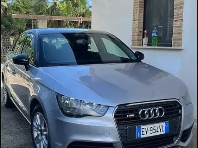 Usata Audi A1 90 CV (66 kW) 2014 Grigio Utilitaria