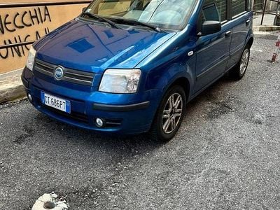 Usata Fiat Panda Emotion 60 CV (44 kW) 2005 Blu/azzurro Utilitaria