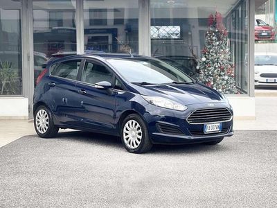 Usata Ford Fiesta 60 CV (44 kW) 2015 Blu Berlina