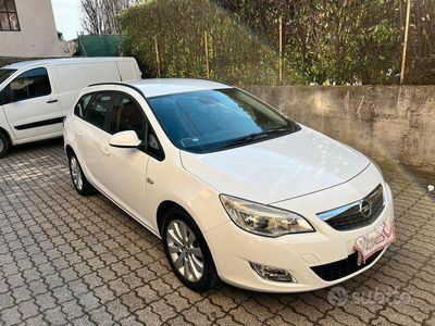 usata Opel Astra AstraSports Tourer 1.7 cdti Cosmo 125cv