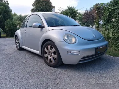 Usata VW New Beetle Style 101 CV (74 kW) 2003 Argento Utilitaria