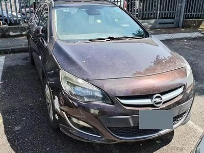Usata Opel Astra 110 CV (80 kW) 2015 Marrone Station wagon