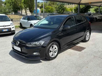 Usata VW Polo Comfortline 80 CV (58 kW) 2019 Nero Utilitaria