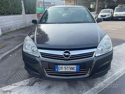 Usata Opel Astra Enjoy 110 CV (80 kW) 2009 Grigio Station wagon