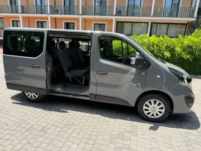 Usata Opel Vivaro 121 CV (88 kW) 2019 Grigio Monovolume