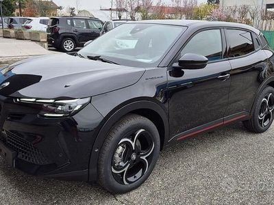 Nuova Alfa Romeo Junior 136 CV (100 kW) 2025 SUV