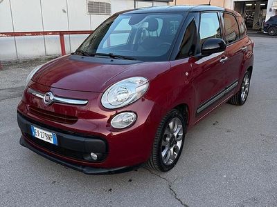 Begagnad Fiat 500L Living 105 HK (77 kW) 2015 Röd Minibuss