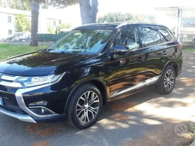 Usata Mitsubishi Outlander 150 CV (110 kW) 2017 Nero SUV