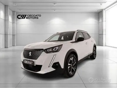 Gebraucht Peugeot 2008 Allure 131 PS (96 kW) 2022 Weiß SUV