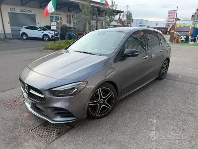 Usata Mercedes B180 Premium 116 CV (85 kW) 2019 Grigio Utilitaria