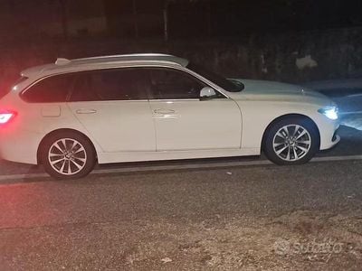 Begagnad BMW 318 2017 Vit Kombi