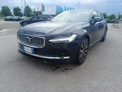 Begagnad Volvo V90 Plus 197 HK (144 kW) 2024 Kombi