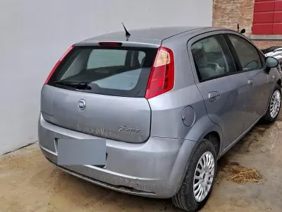 Usata Fiat Punto 90 CV (66 kW) 2007 Grigio Utilitaria