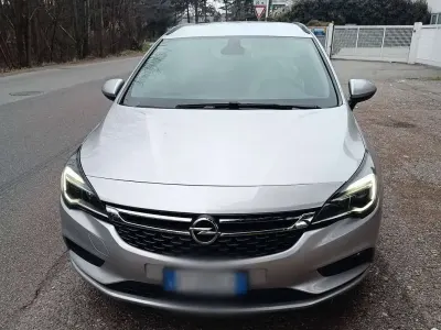 Usata Opel Astra Innovation 136 CV (100 kW) 2018 Station wagon