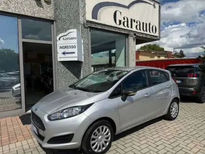 Usata Ford Fiesta Business Edition 80 CV (58 kW) 2017 Argento Utilitaria
