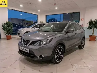 Usata Nissan Qashqai Tekna 130 CV (95 kW) 2015 Grigio SUV