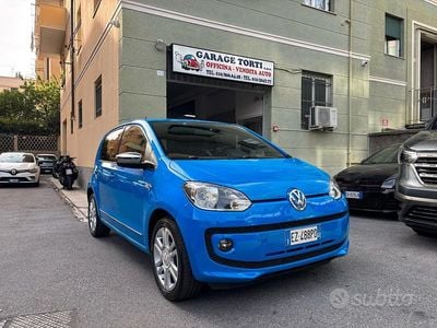Begagnad VW up! high up! 68 HK (50 kW) 2015 Blå Halvkombi