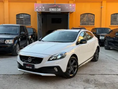 Occasion Volvo V40 CC Momentum 115 ch (84 kW) 2013 Blanc Break