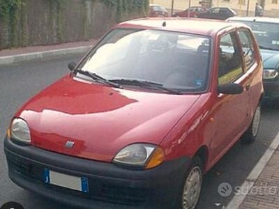 Usata Fiat 600 39 CV (28 kW) 2000 Rosso Berlina