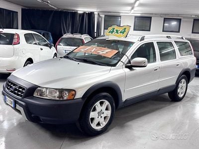 Usata Volvo XC70 185 CV (136 kW) 2007 Grigio Station wagon