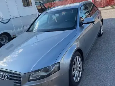 Usado Audi A4 143 CV (105 kW) 2010 Gris Familiar