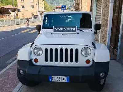 Usata Jeep Wrangler Sahara 200 CV (147 kW) 2012 Bianco SUV