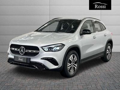 Nuova Mercedes GLA180 116 CV (85 kW) 2026 Argento hightech SUV