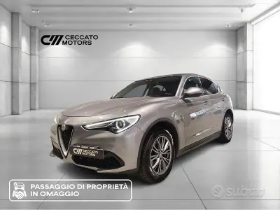 Usata Alfa Romeo Stelvio Executive 280 CV (205 kW) 2017 Grigio SUV