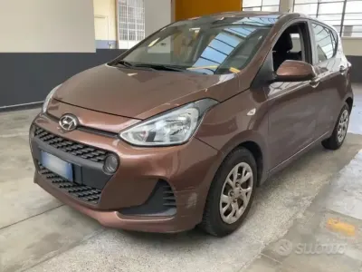 Usata Hyundai i10 Advanced 67 CV (49 kW) 2019 Marrone Utilitaria